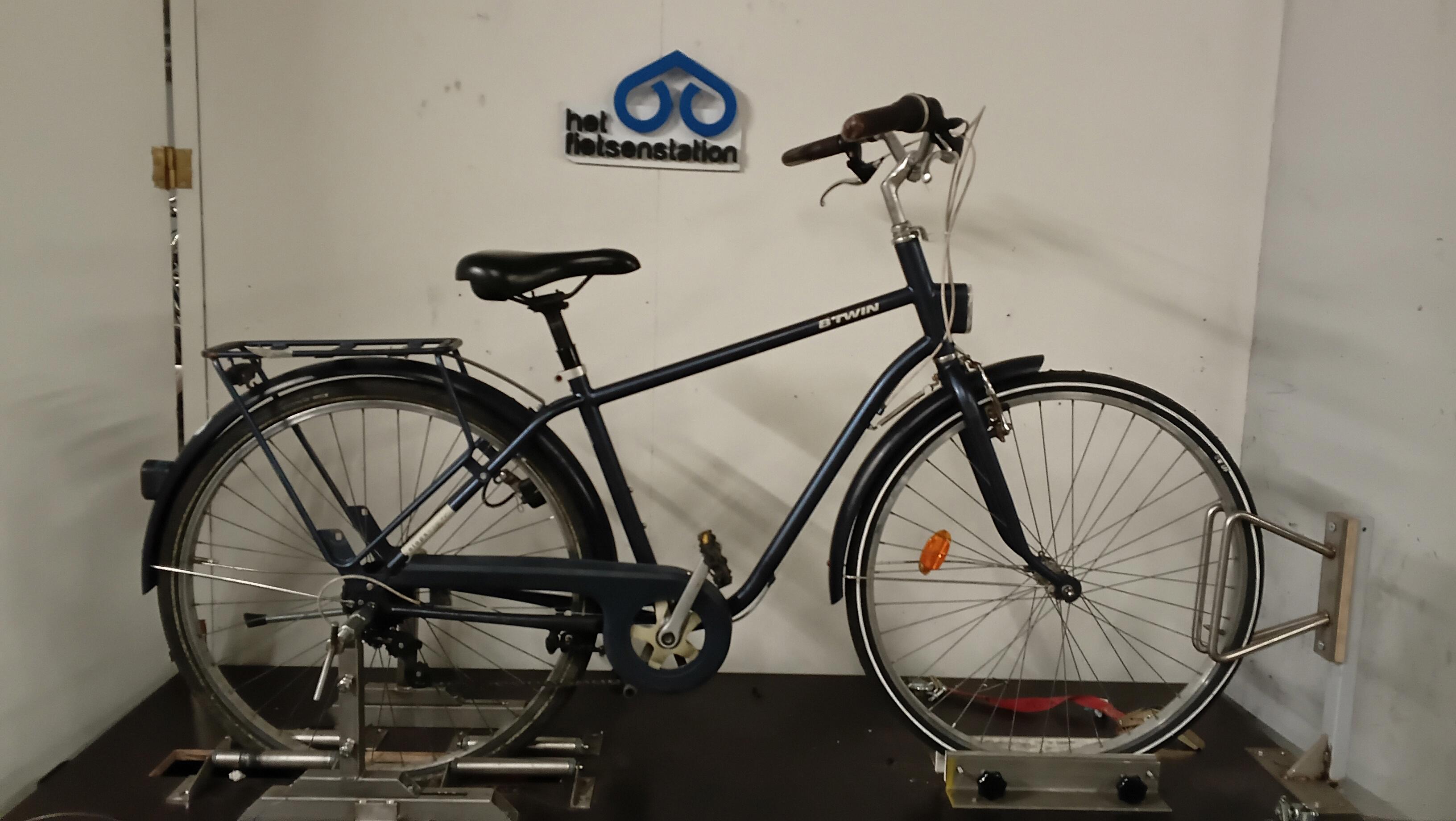 Fiets nr. 3641 Btwin Elops 520 Herenfiets kleur Blauw