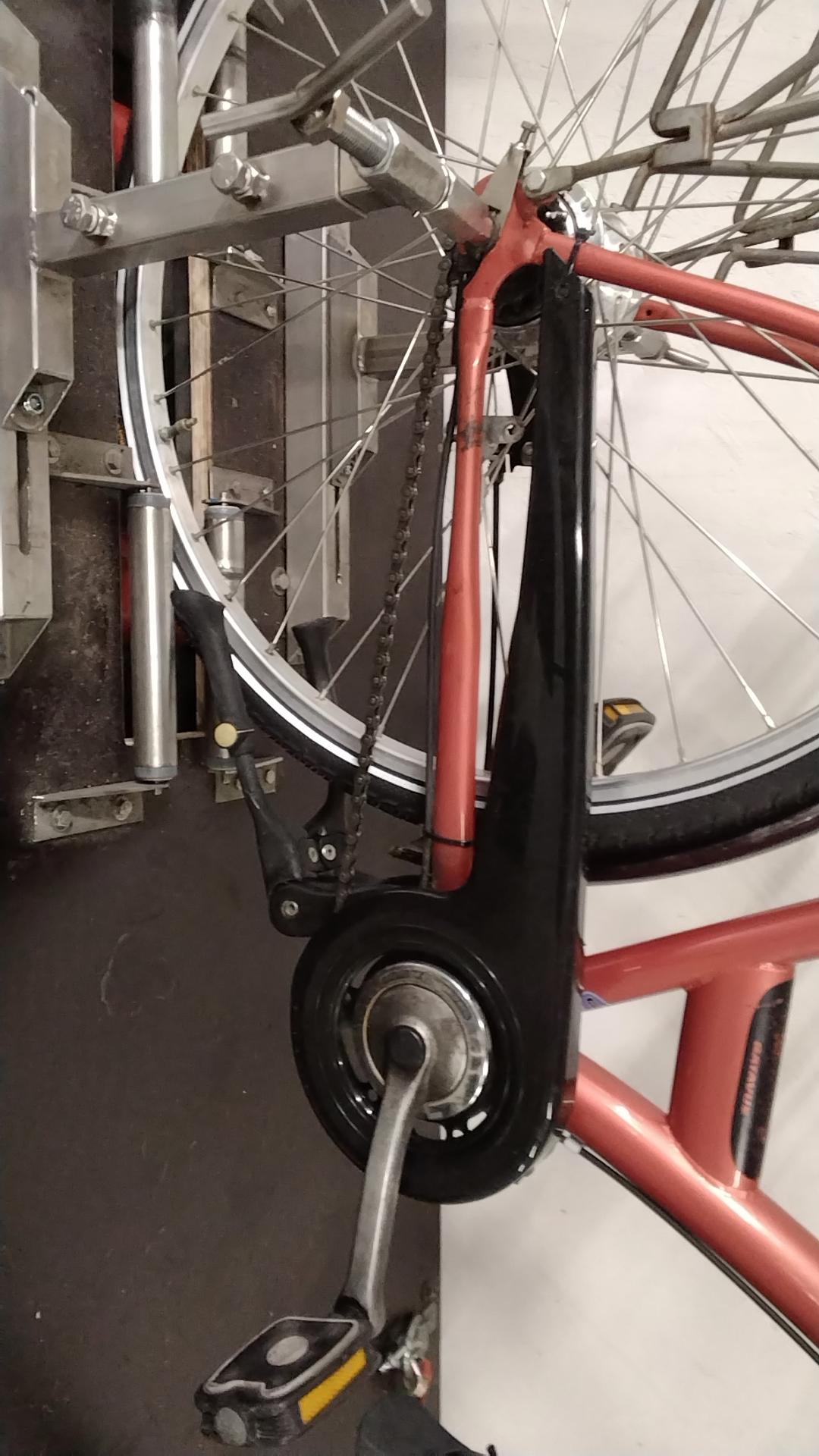 Fiets nr. 3901 Batavus Genova Damesfiets kleur Rood