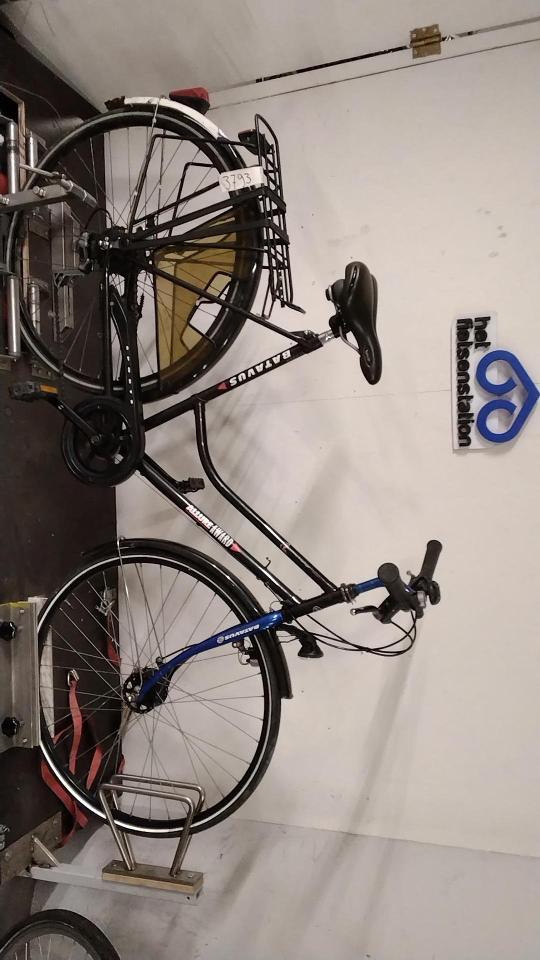 Fiets nr. 3793 Batavus Allure Damesfiets kleur Zwart