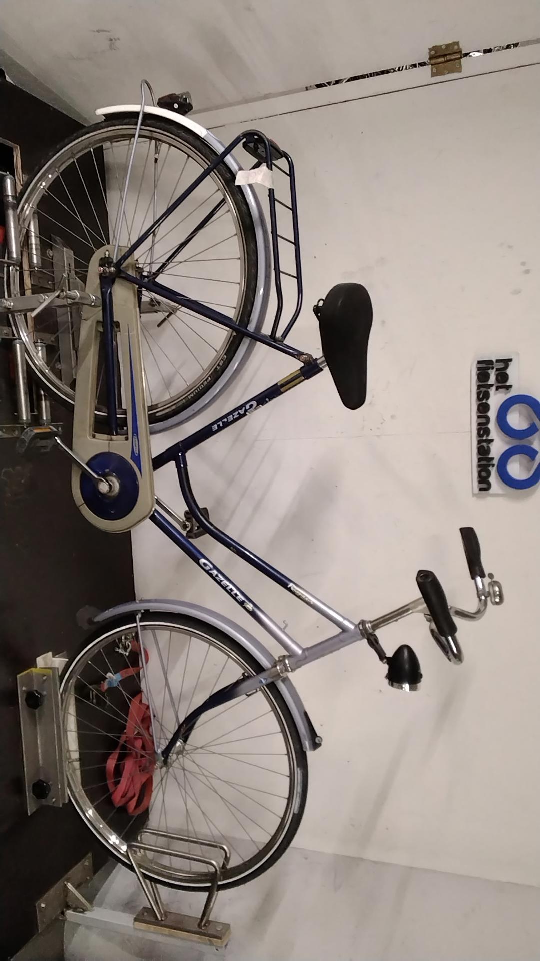 Fiets nr. 3923 Gazelle Primeur Damesfiets kleur Blauw