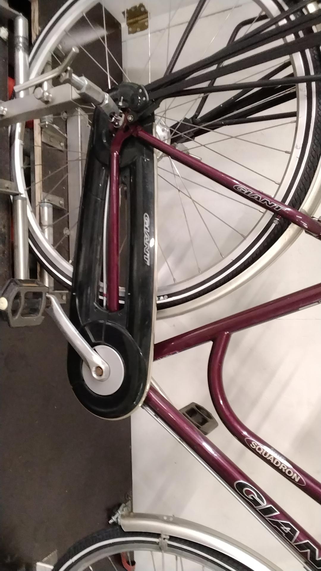 Fiets nr. 3910 Giant town squadron Damesfiets kleur Rood