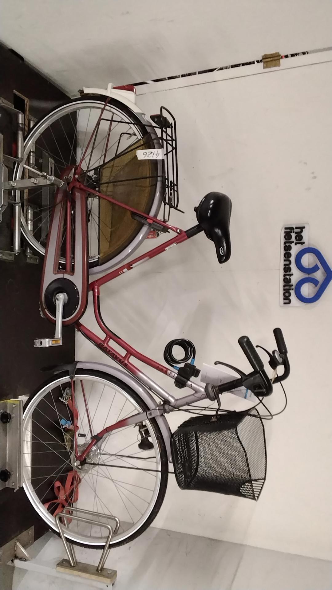 Fiets nr. 4126 Batavus Piazza Damesfiets kleur Rood