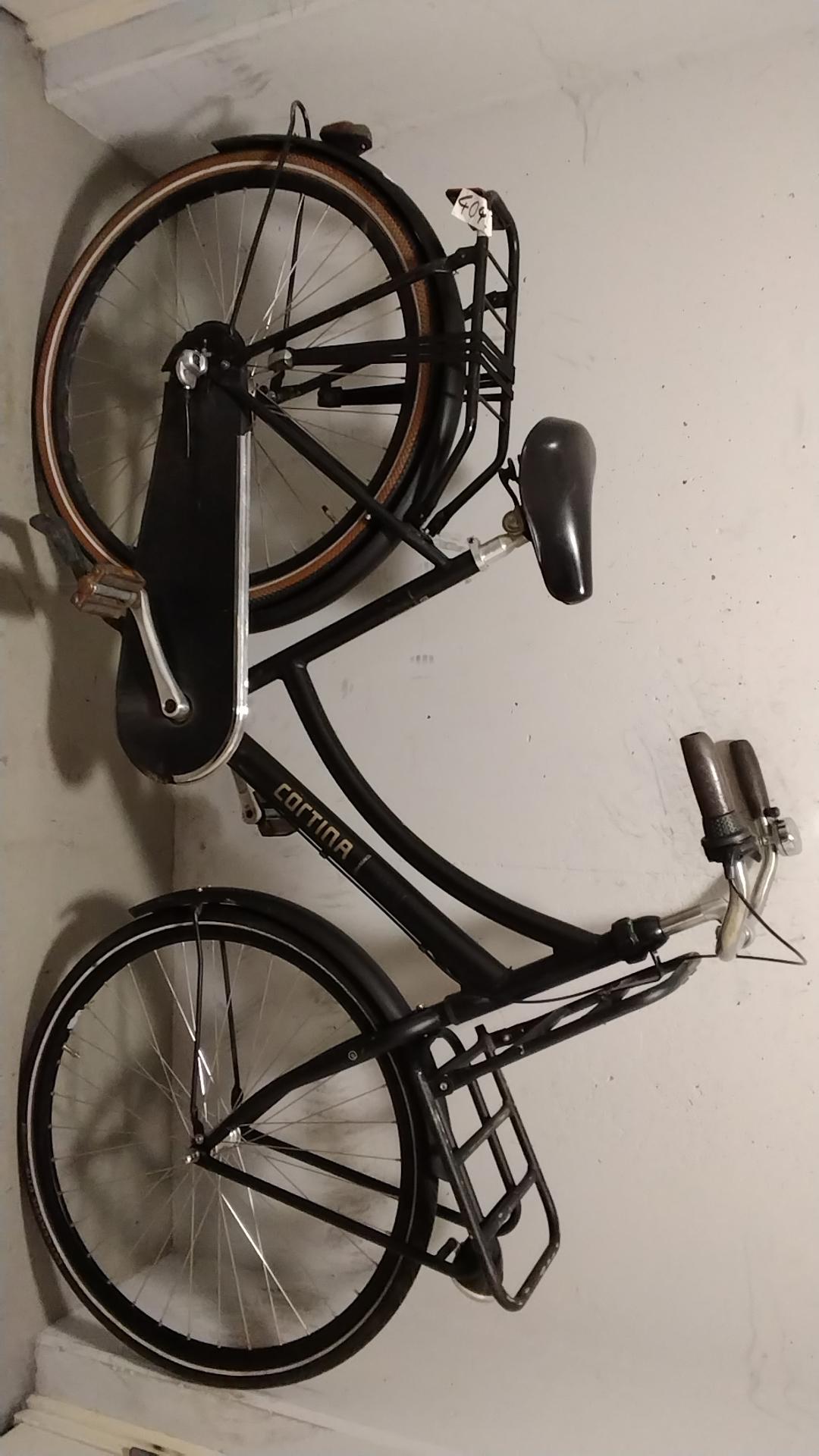 Fiets nr. 4049 Cortina U4 Damesfiets kleur Zwart
